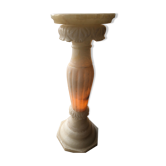 Colonne en marbre, porte statuaire