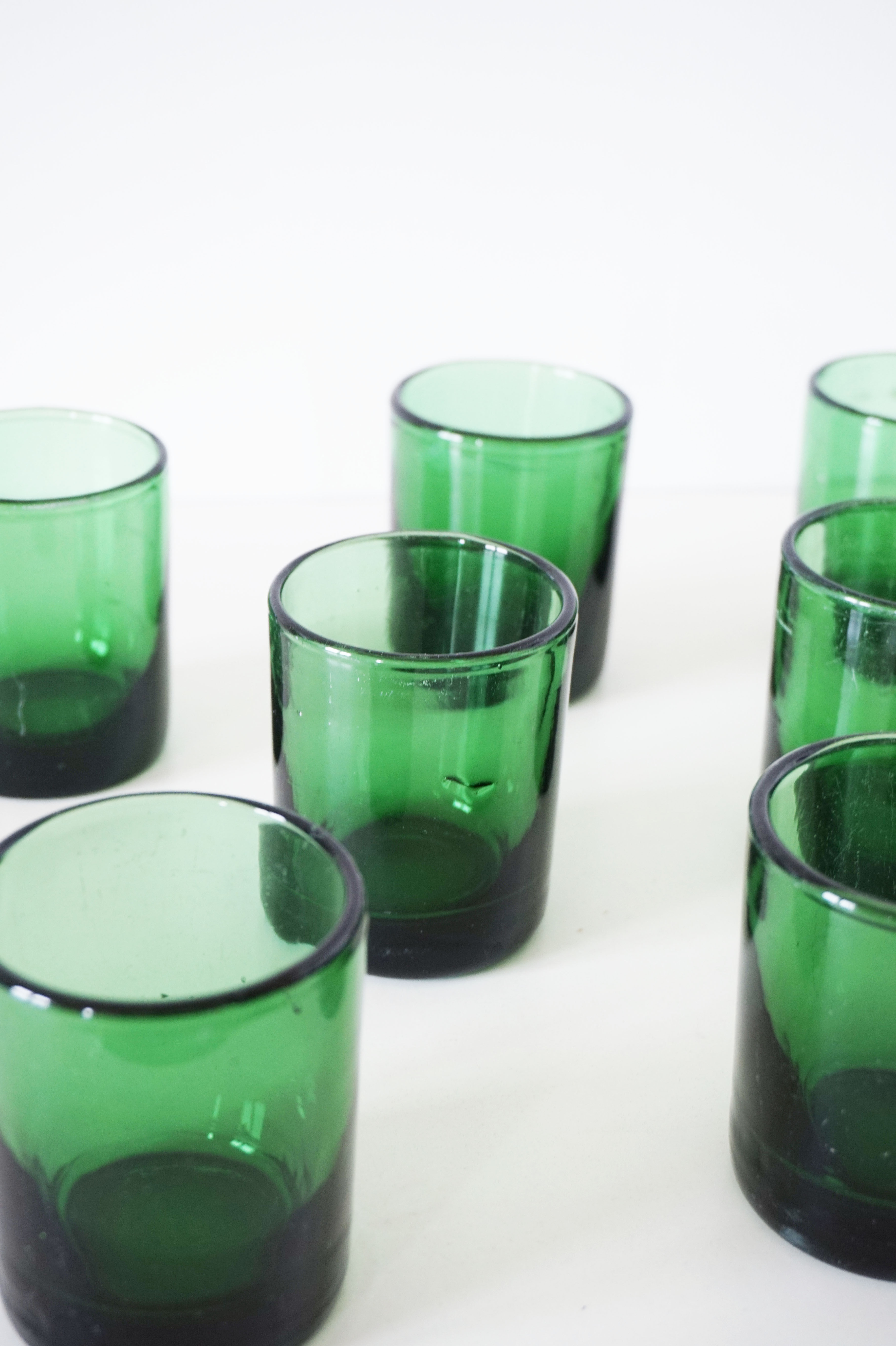 Lot de 9 verres à eau en verre soufflé vert