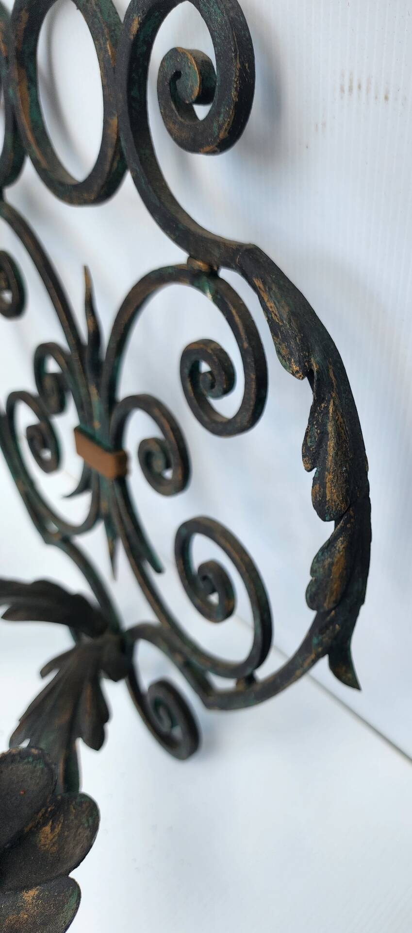 Ancienne paire d'appliquer fer forgé style baroque