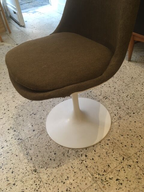 Eero Saarinen Tulip chair, produced by De Coene Courtrai