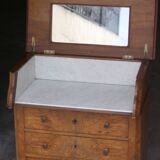 Classy dressing table in mahogany burl (19th century).