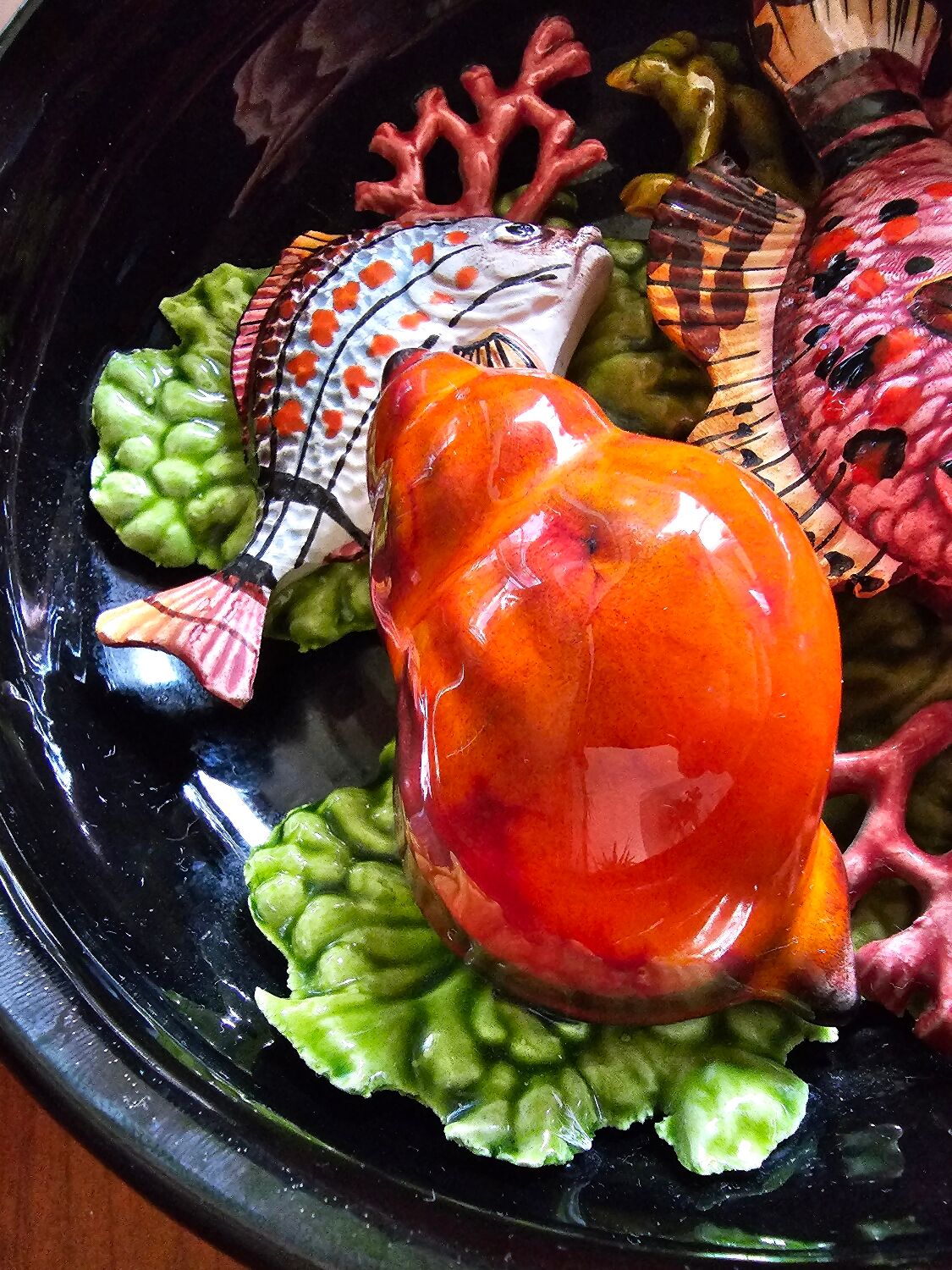 Vallauris pan in majolica slip