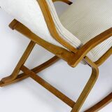 Fauteuil à bascule en contreplaqué restauré du milieu du siècle par L. Volak pour Drevopodnik Holesov, années 1960