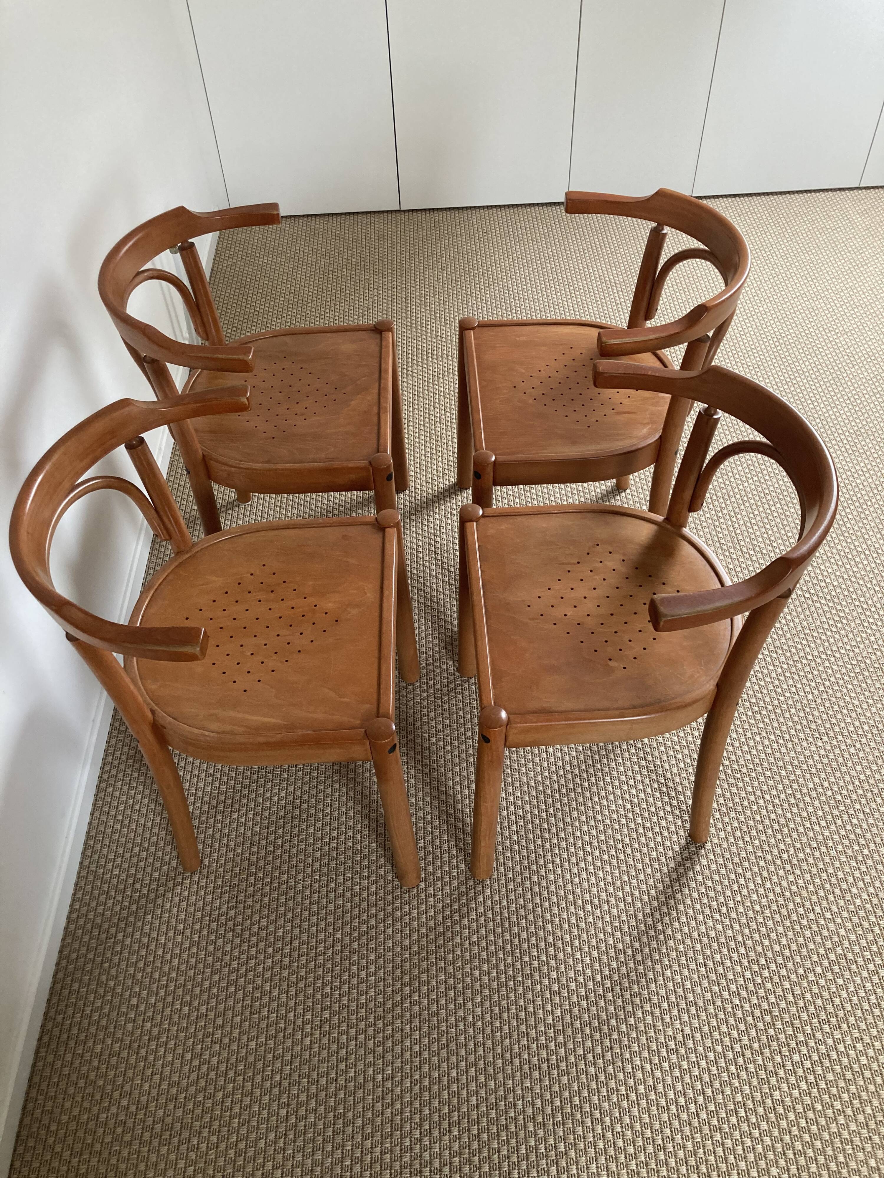 Lot 4 chairs