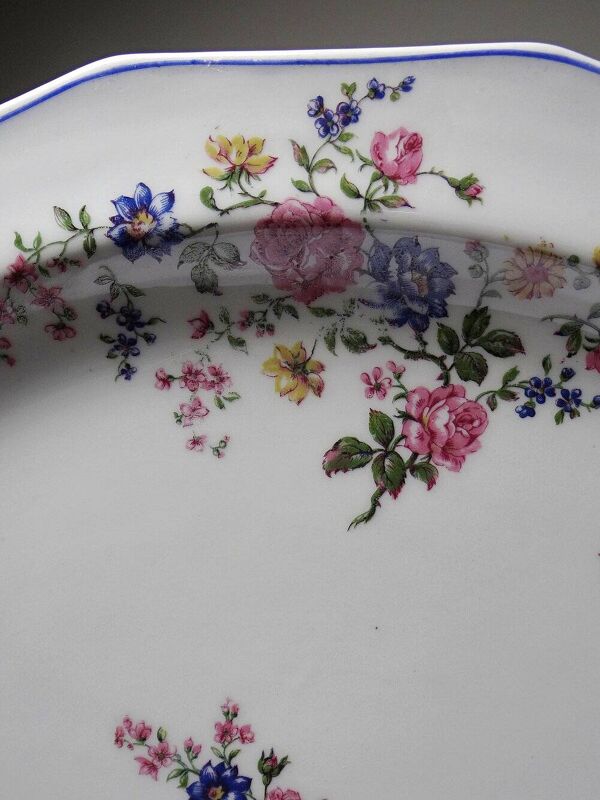 Plat de service Bernardaud porcelaine de Limoges décor floral années 20-50