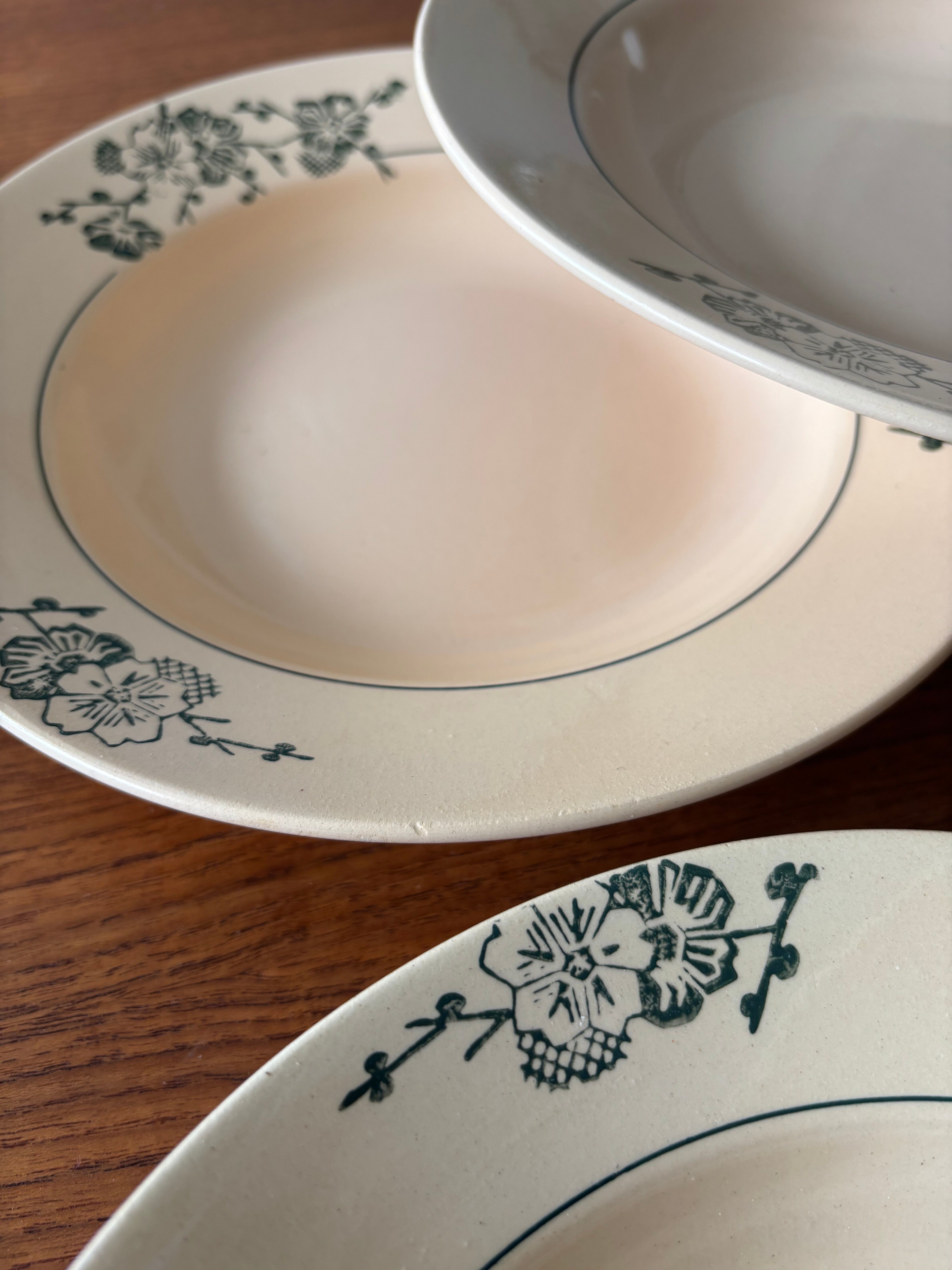 Set of 6 vintage green flowered deep plates from Saint Amand – Tableware