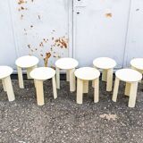 8 tabourets en plastique beige "Trio" par Olaf von Bohr pour Lineacqualba, Italie années 1960