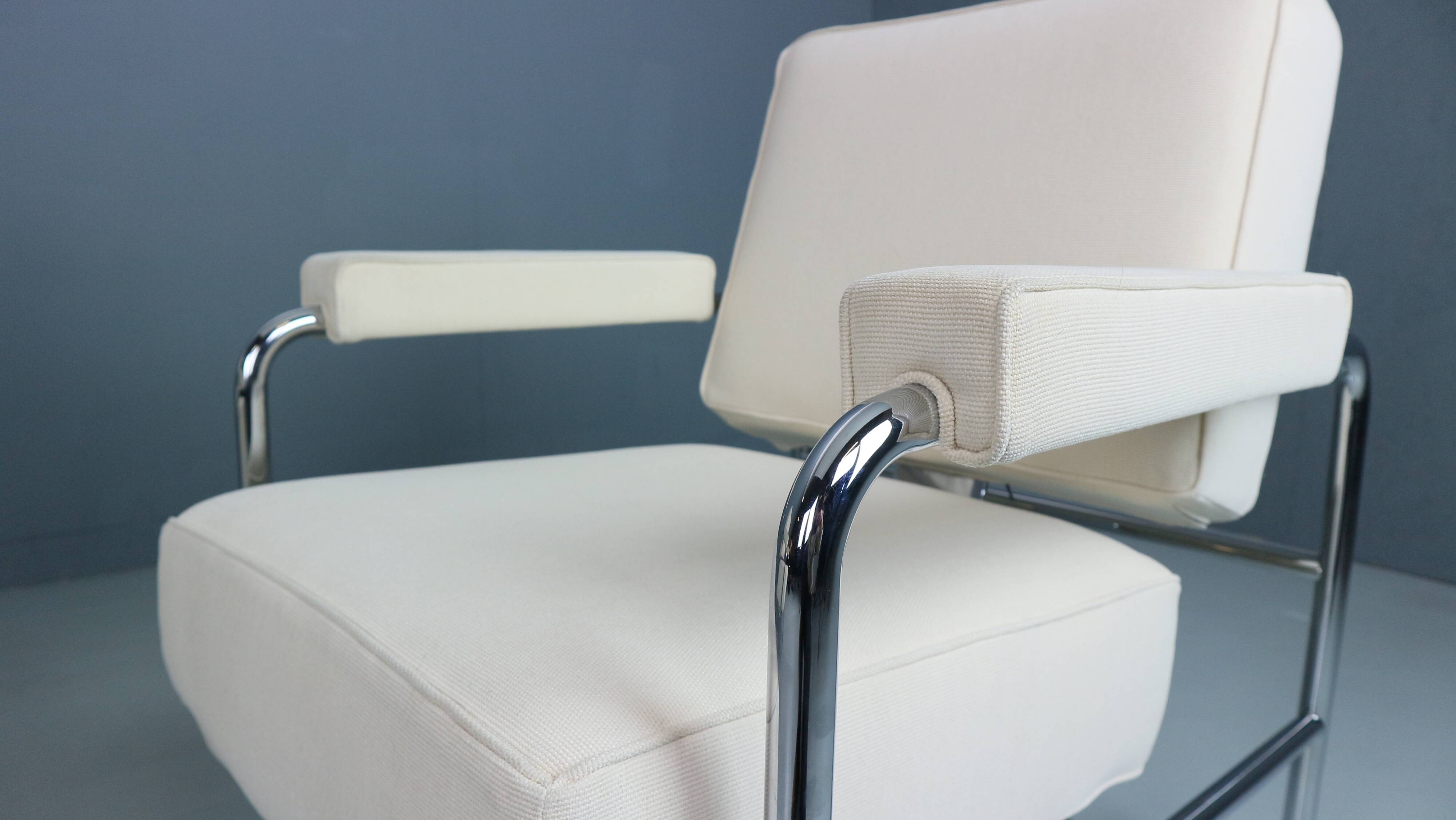 2x Fauteuil Wagon Fumoir LC 13 Le Corbusier, 1931