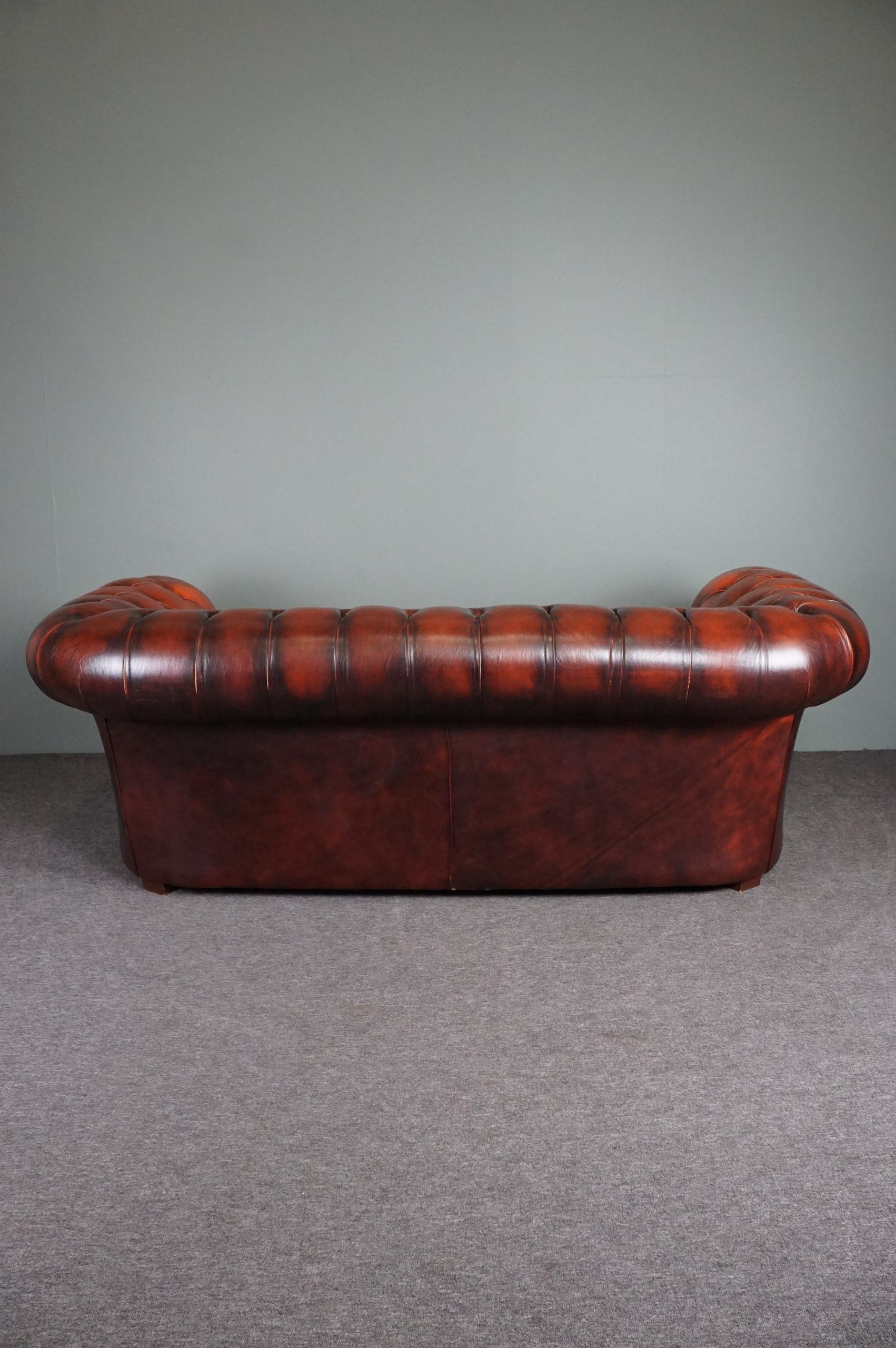 Chesterfield sofa 2.5 seater cowhide leather