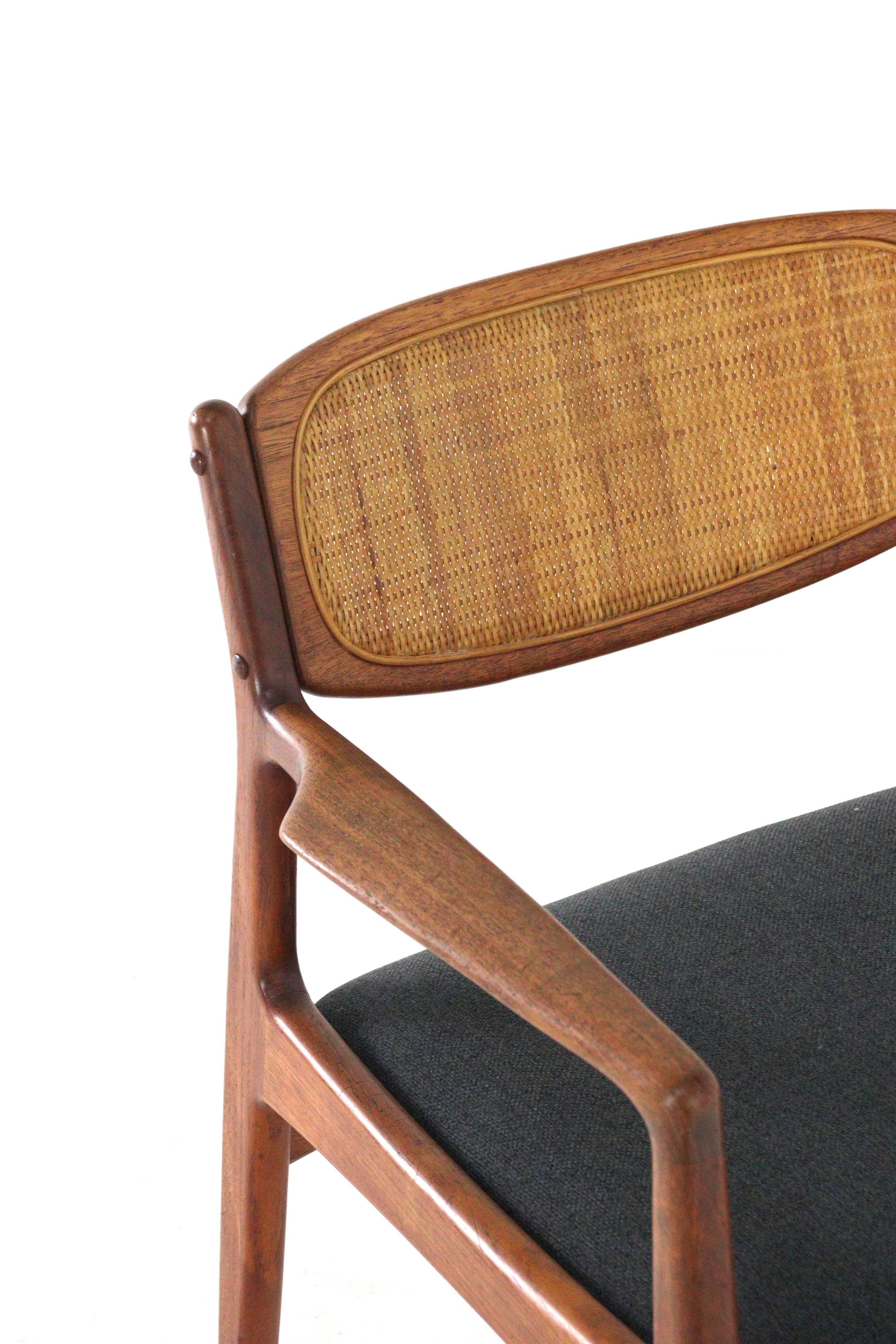 IB Kofod Larsen for Christian Linneberg's chair danish design