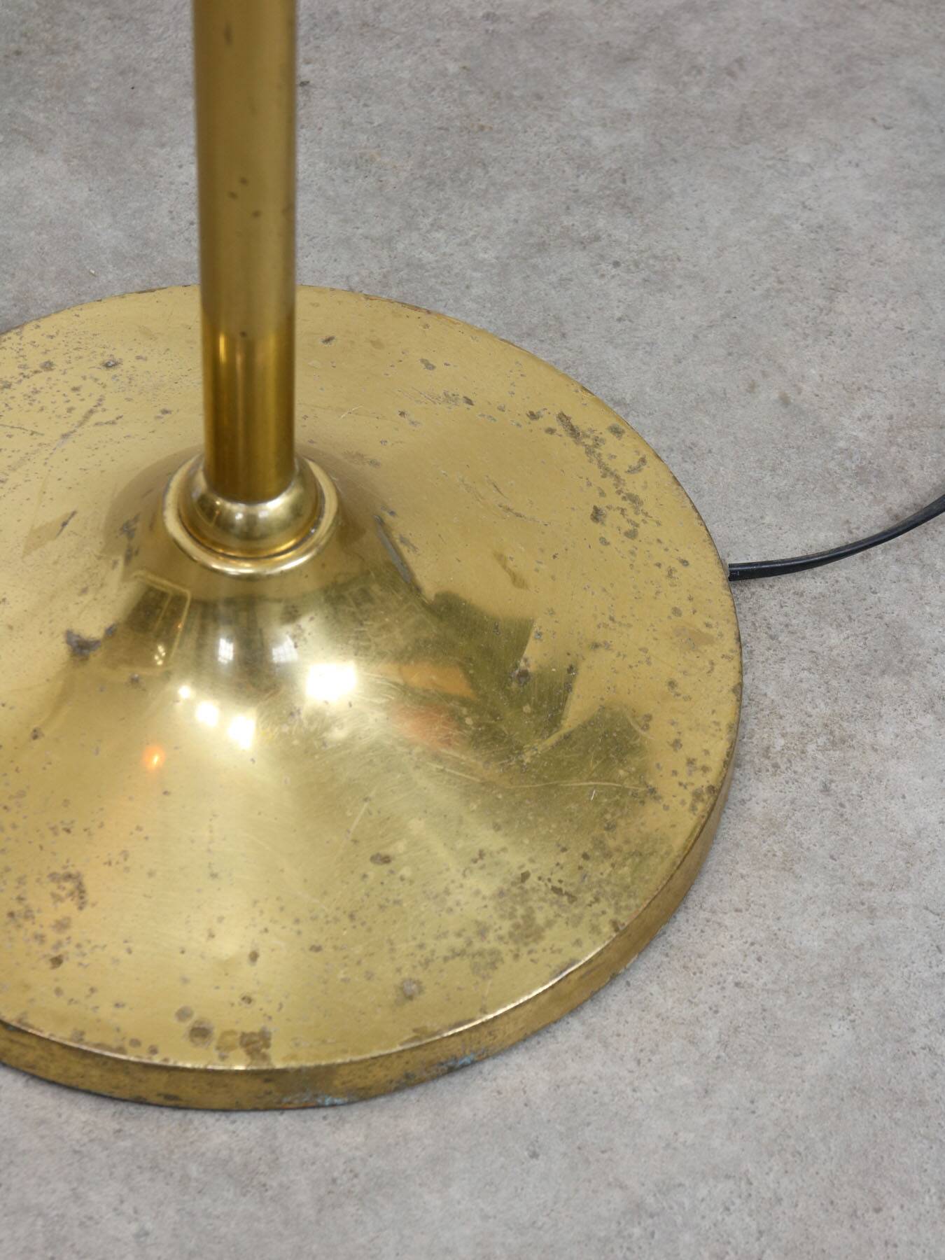 Mid-Century Arched Floor Lamp in Brass