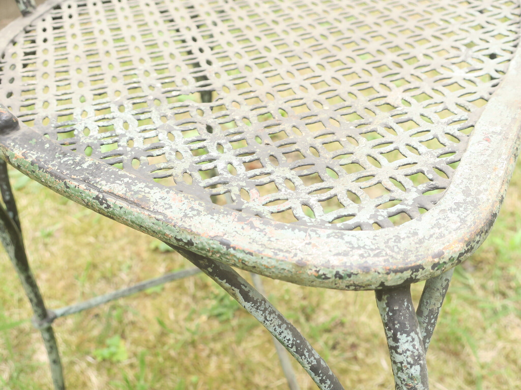 Antique wrought iron garden chairs, set of 2
