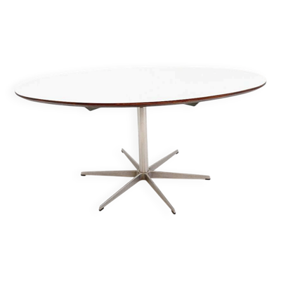 Table à manger à base étoile à 6 branches par Arne Jacobsen pour Fritz Hansen, années 1970