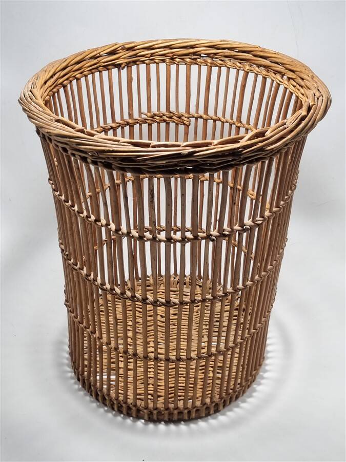 A pair of small baskets