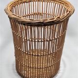 A pair of small baskets