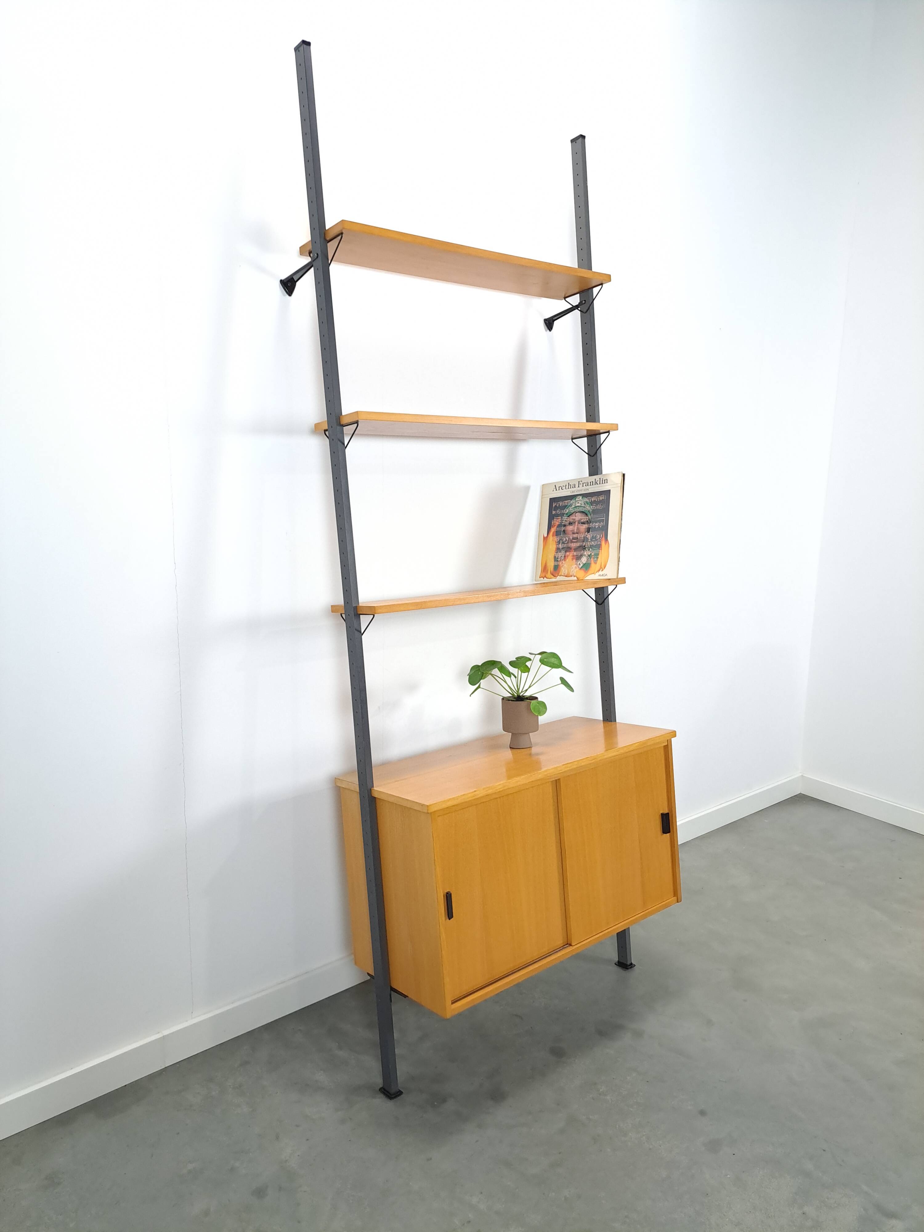 Design Olof Pira Sweden LP modulair wandsysteem