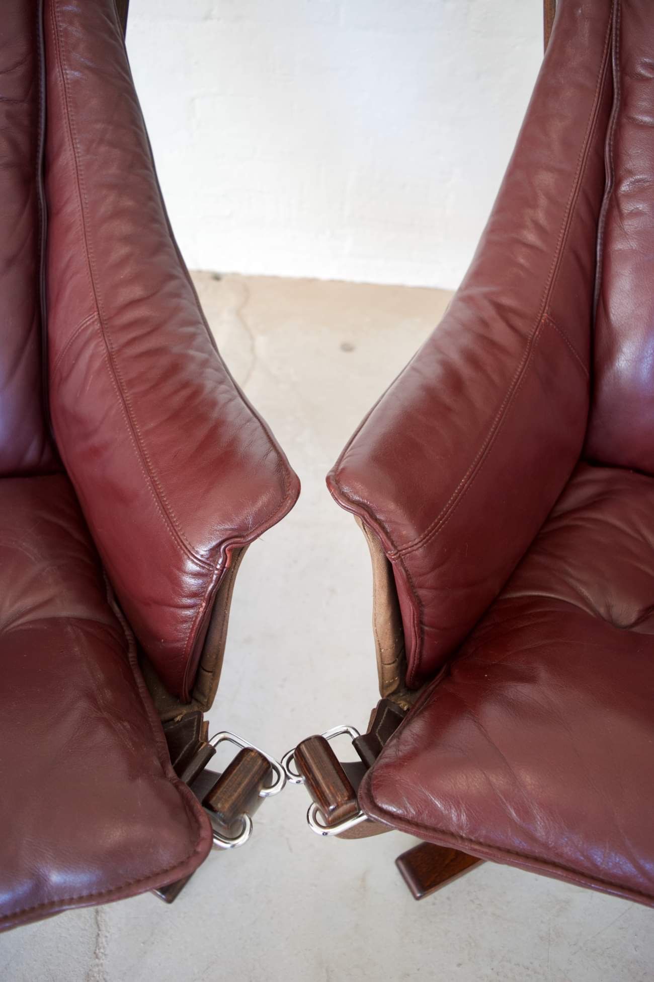 Chaises Falcon à ailes et dossier haut en cuir Sigurd Resell vintage rétro