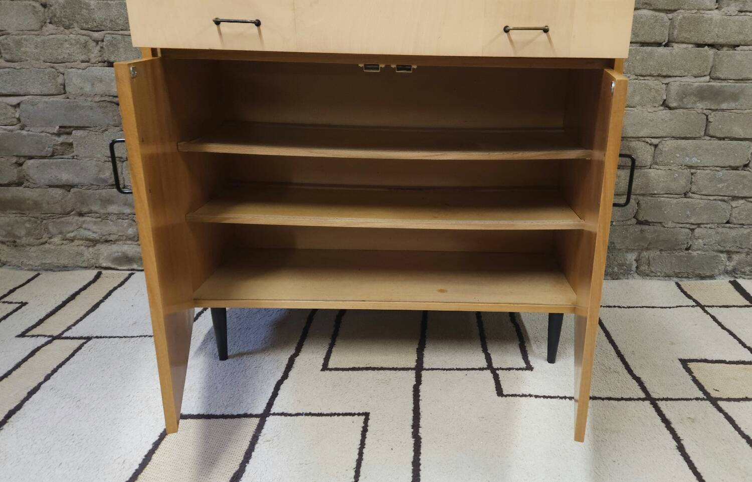 Small cabinet with 1 drawer and 2 doors, circa 1960
