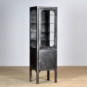 Cabinet médical vintage, années 1970