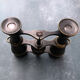 Paire de jumelles anciennes