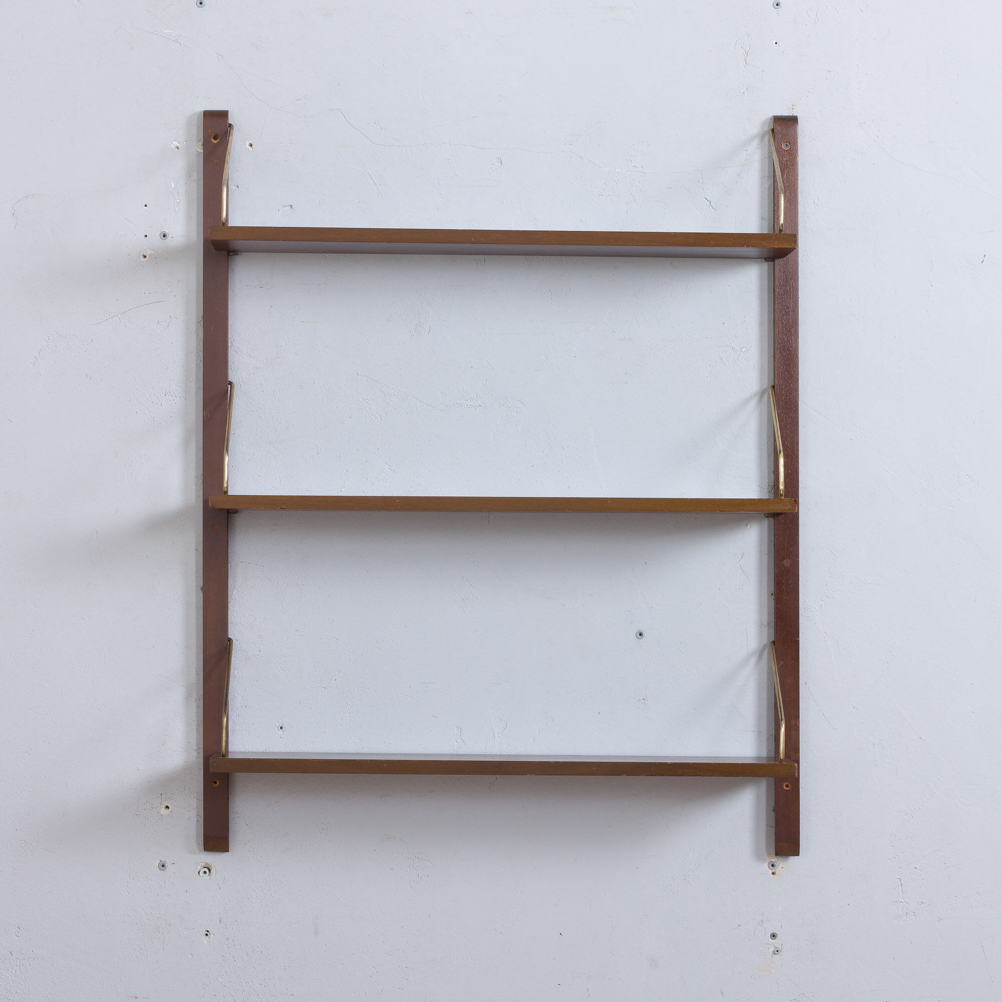 Three floating shelves wall unit