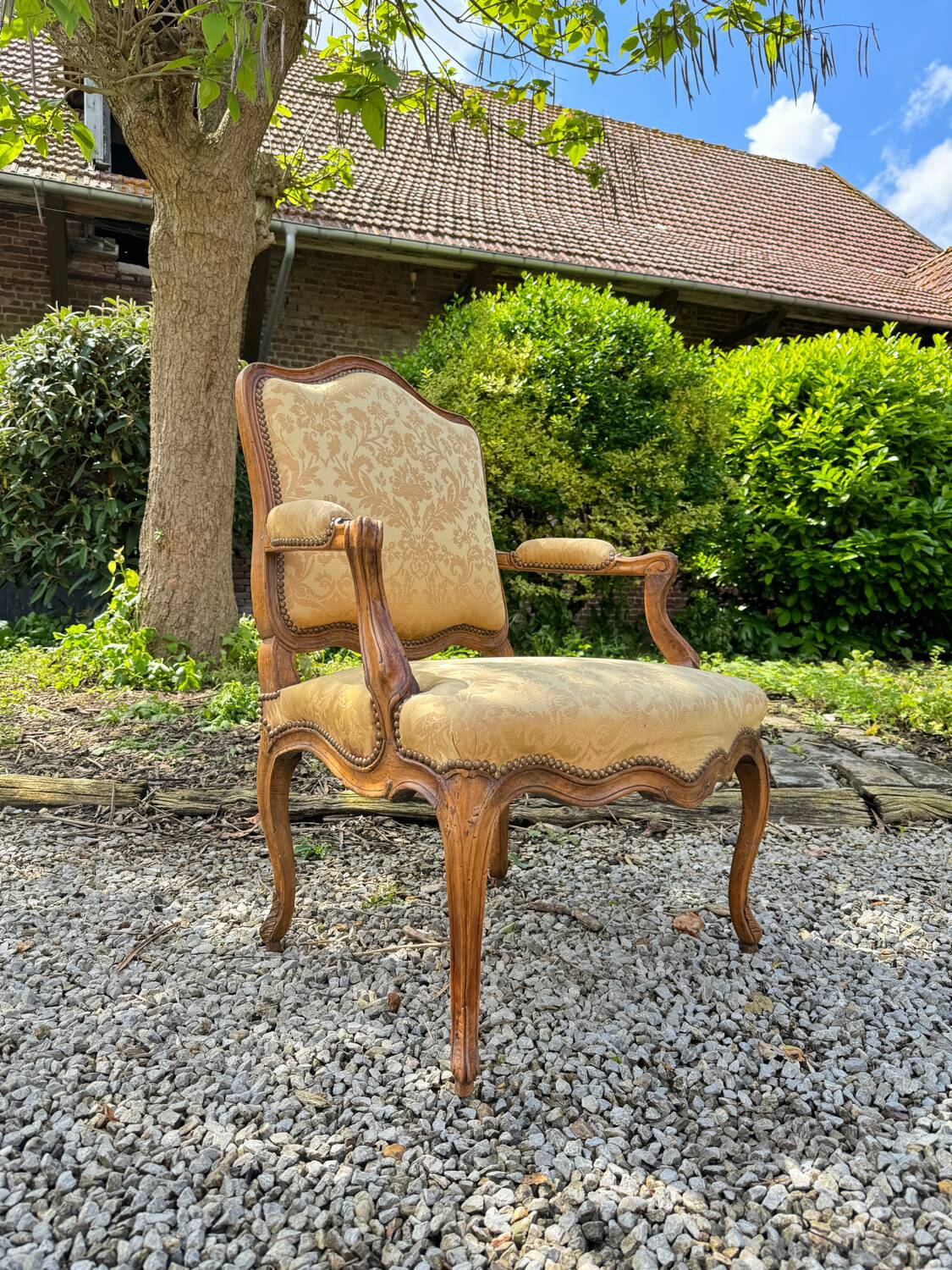 Fauteuil En Noyer D’époque Louis XV XVIII Eme Siècle
