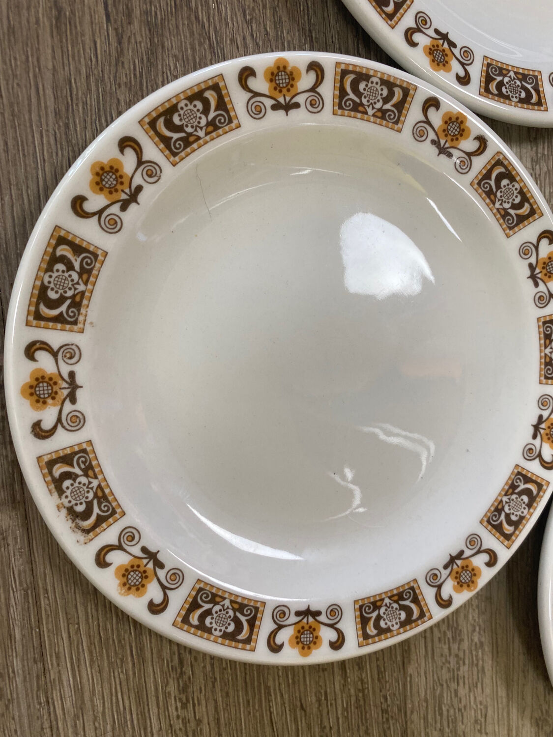 Vintage 70s patterned plates