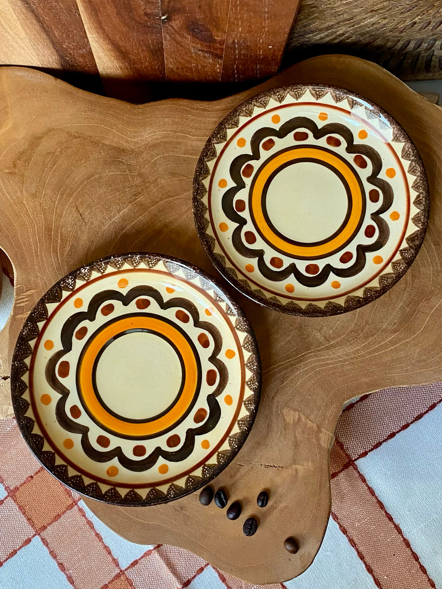 Condiment dishes