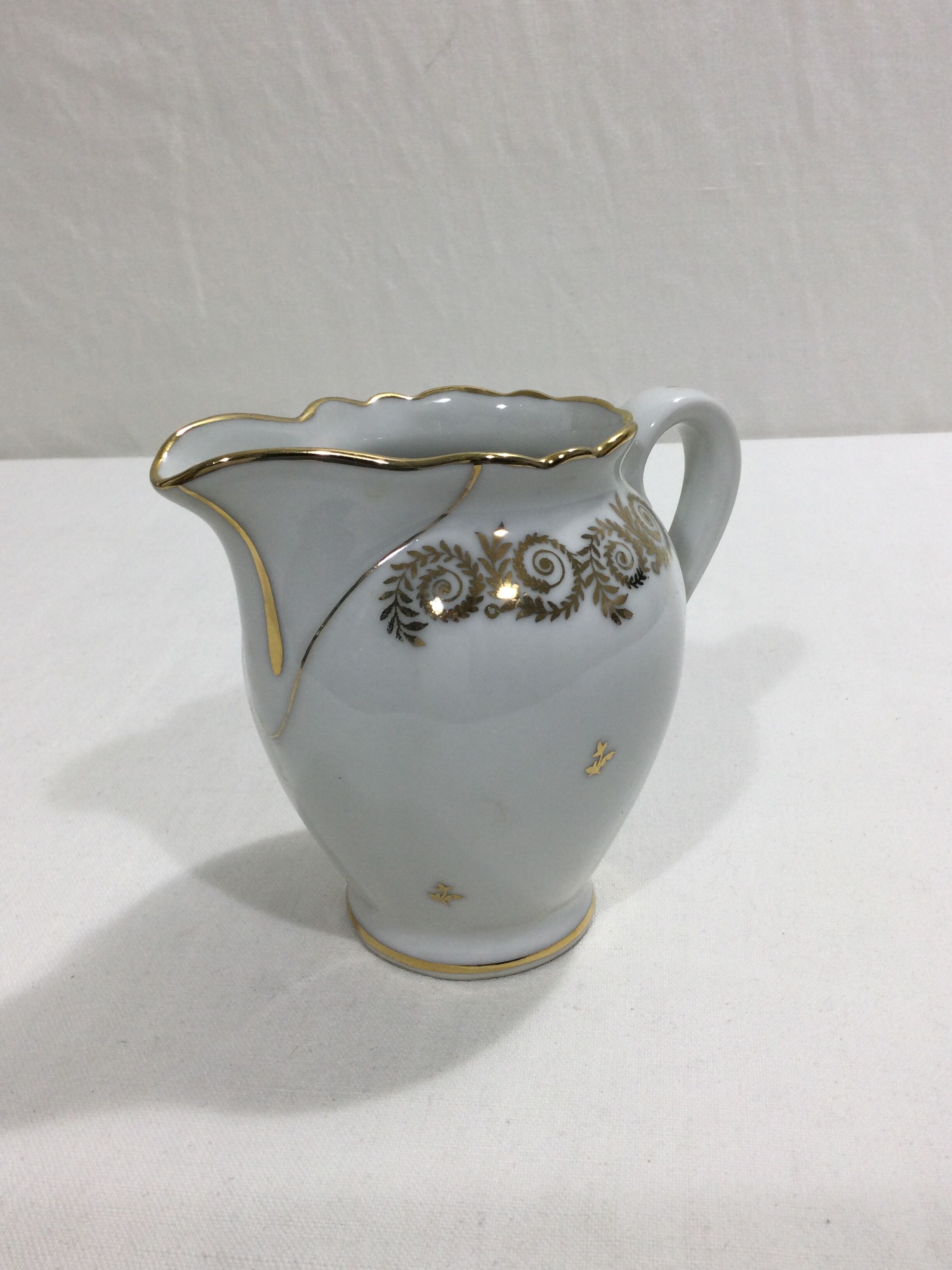Be Reynolds - Limoges Porcelain tea set