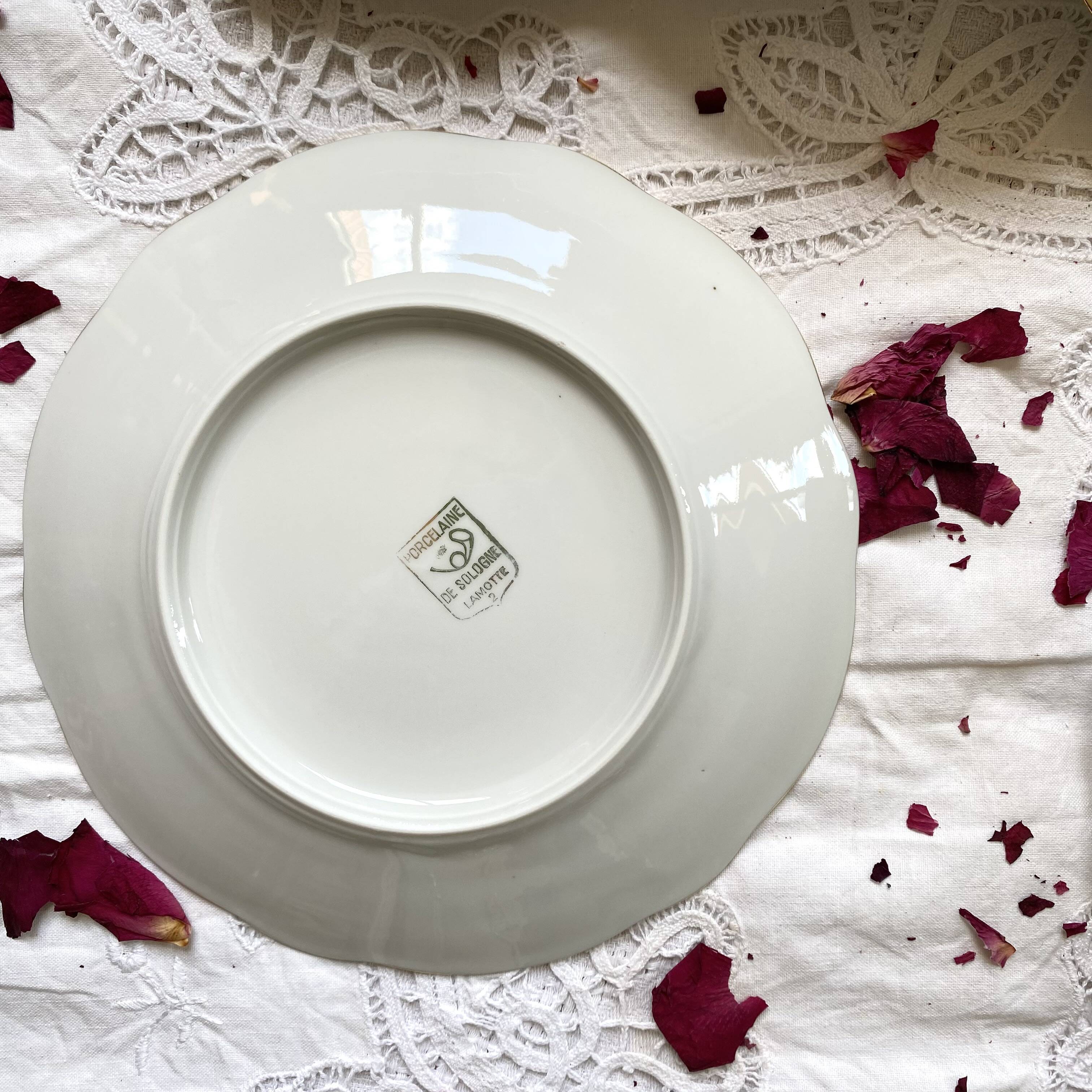 Set of 6 antique dessert plates with gilding, Sologne porcelain