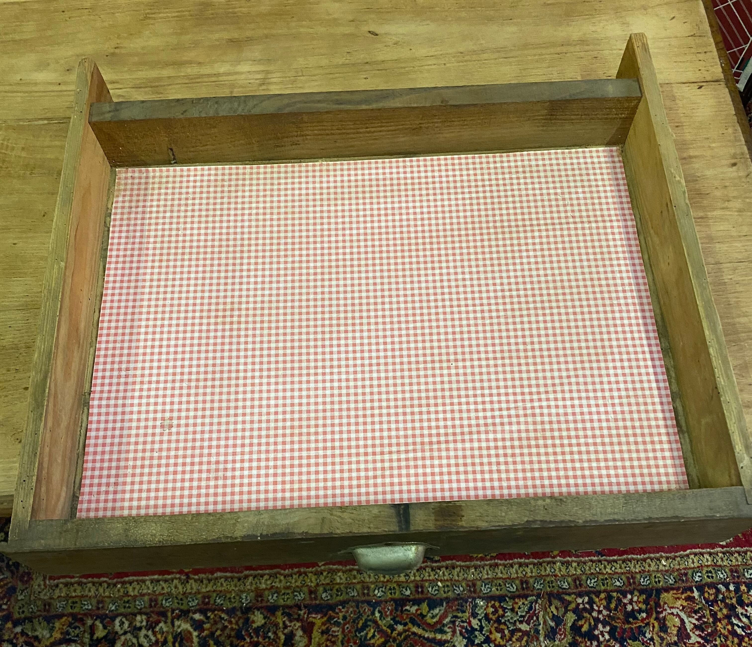 Solid wood farmhouse table of 127 cm