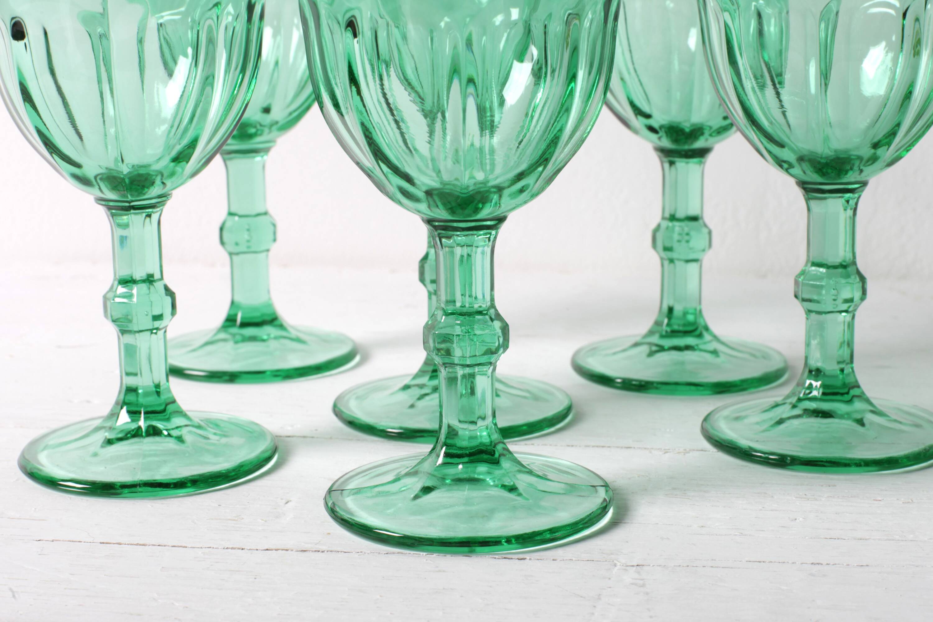 Set of 6 Vintage Green Wine Glasses / Stem Flutes / Crisal / Portugal 2000s