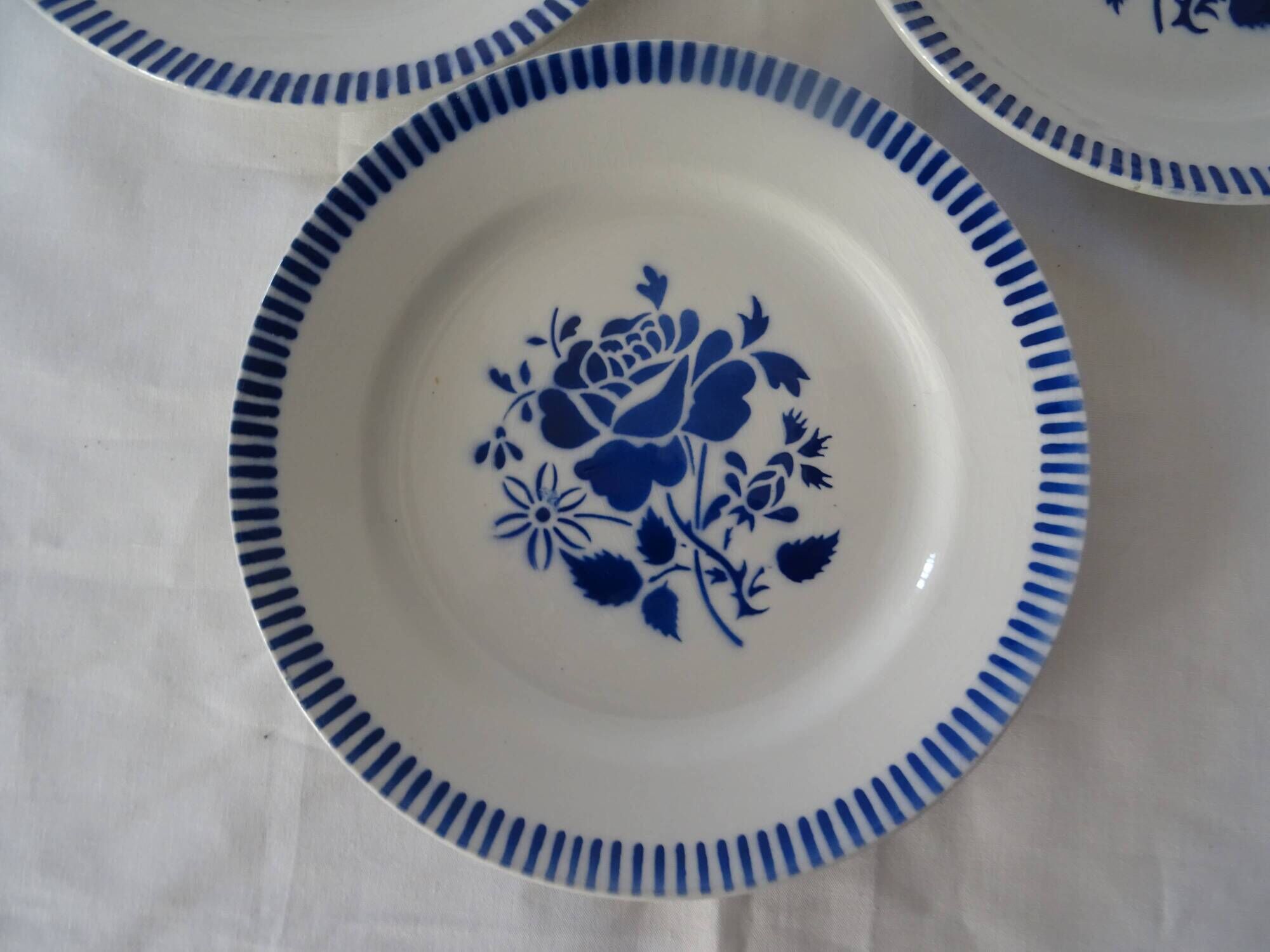 3 EVIAN flat plates old earthenware 482112 Luneville pink blue