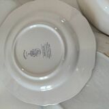 Rooster plates & baskets, earthenware in the spirit of a French bistro.