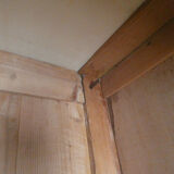 Ancienne armoire en bois massif