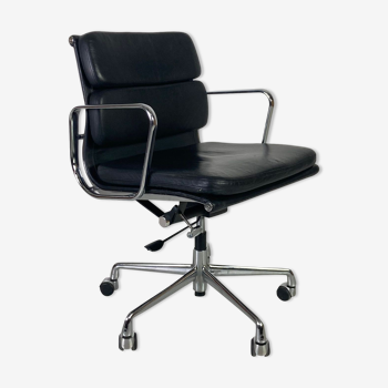 Eames ICF for Herman Miller black leather Soft Pad height adjustable Group chair