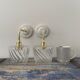 Paire d’appliques murales vintage en verre ciselé