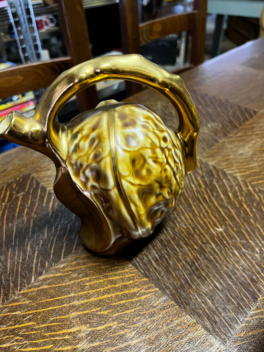 Carafe barbotine walnut liqueur