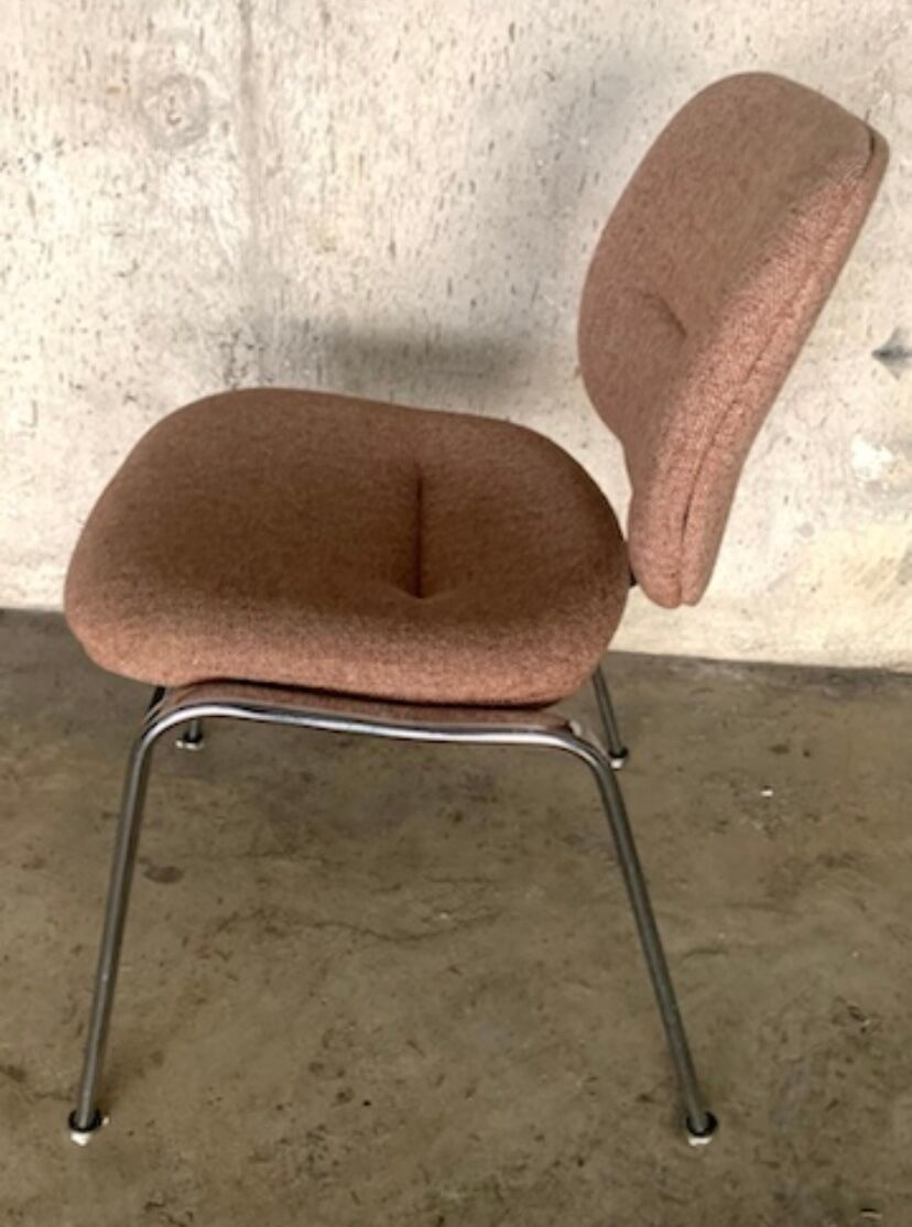 Vintage desk chair
