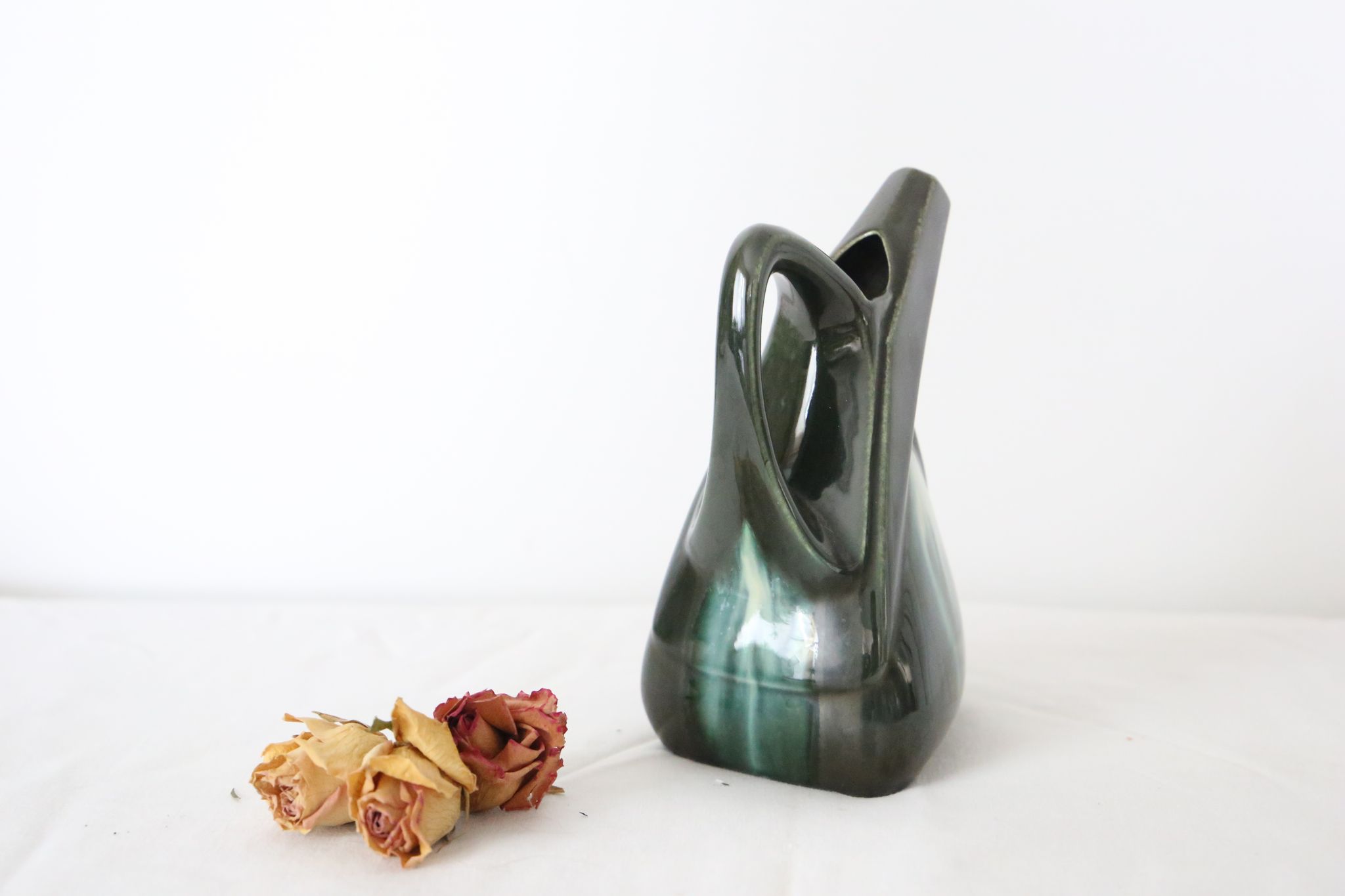 Cruche en céramique, forme cubique, vintage