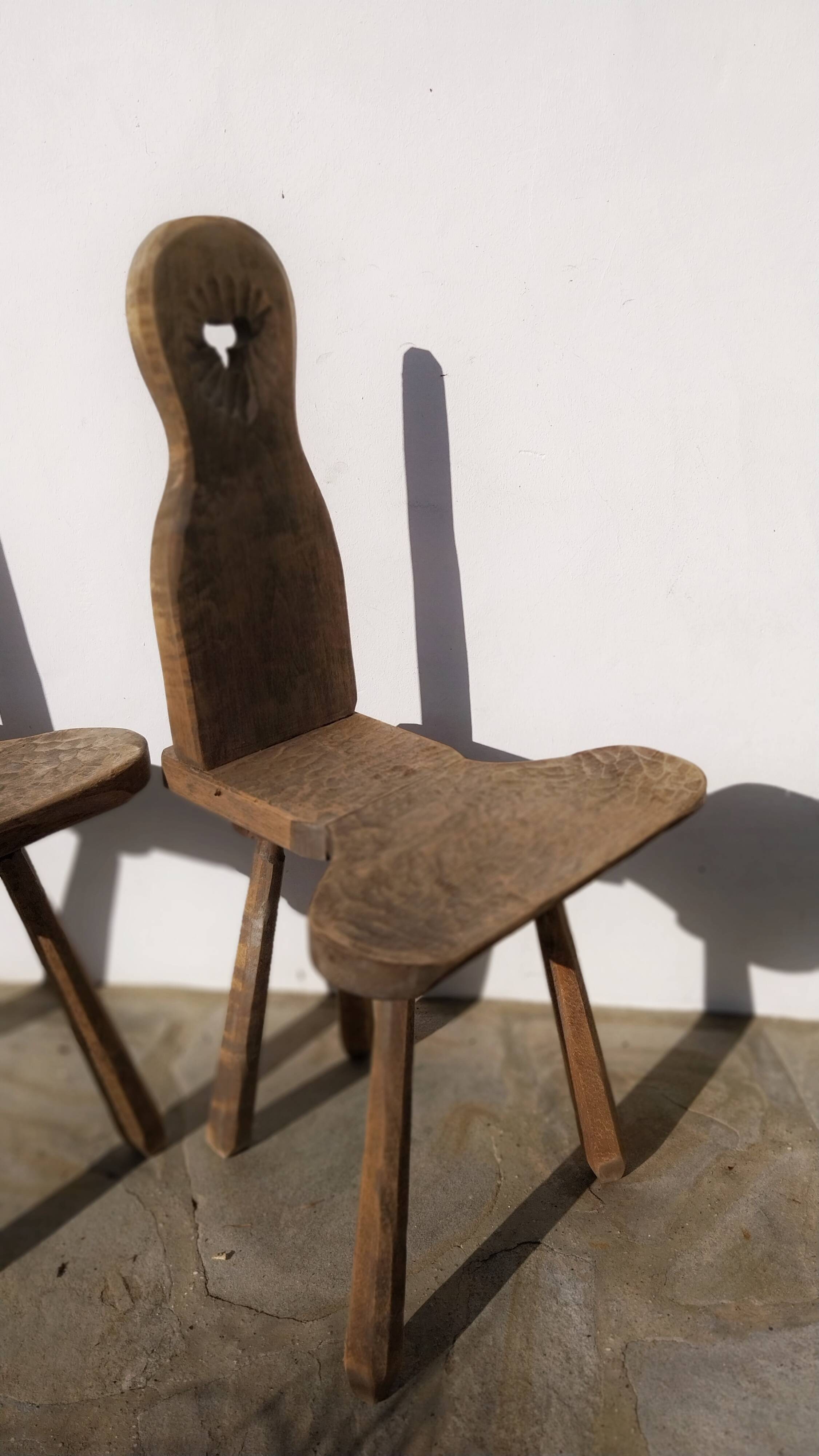Chaise brutaliste, moderniste