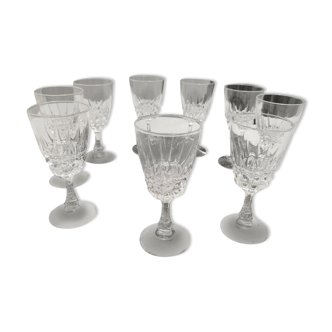 Set of 9 lead crystal wine glasses, pompadour model