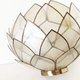 Wall lamp in vintage mother-of-pearl petals