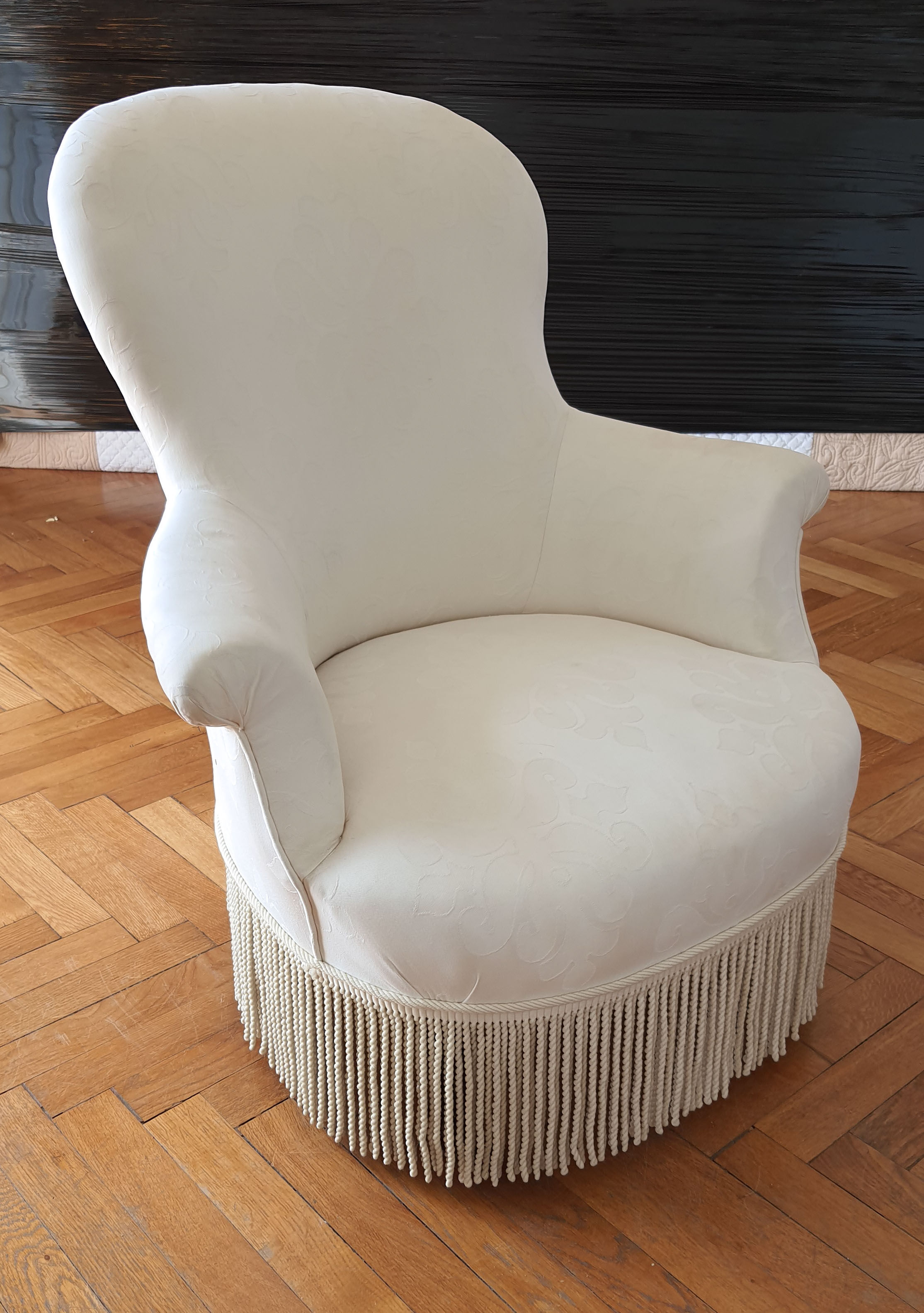 White fabric toad armchair