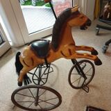 Tricycle cheval