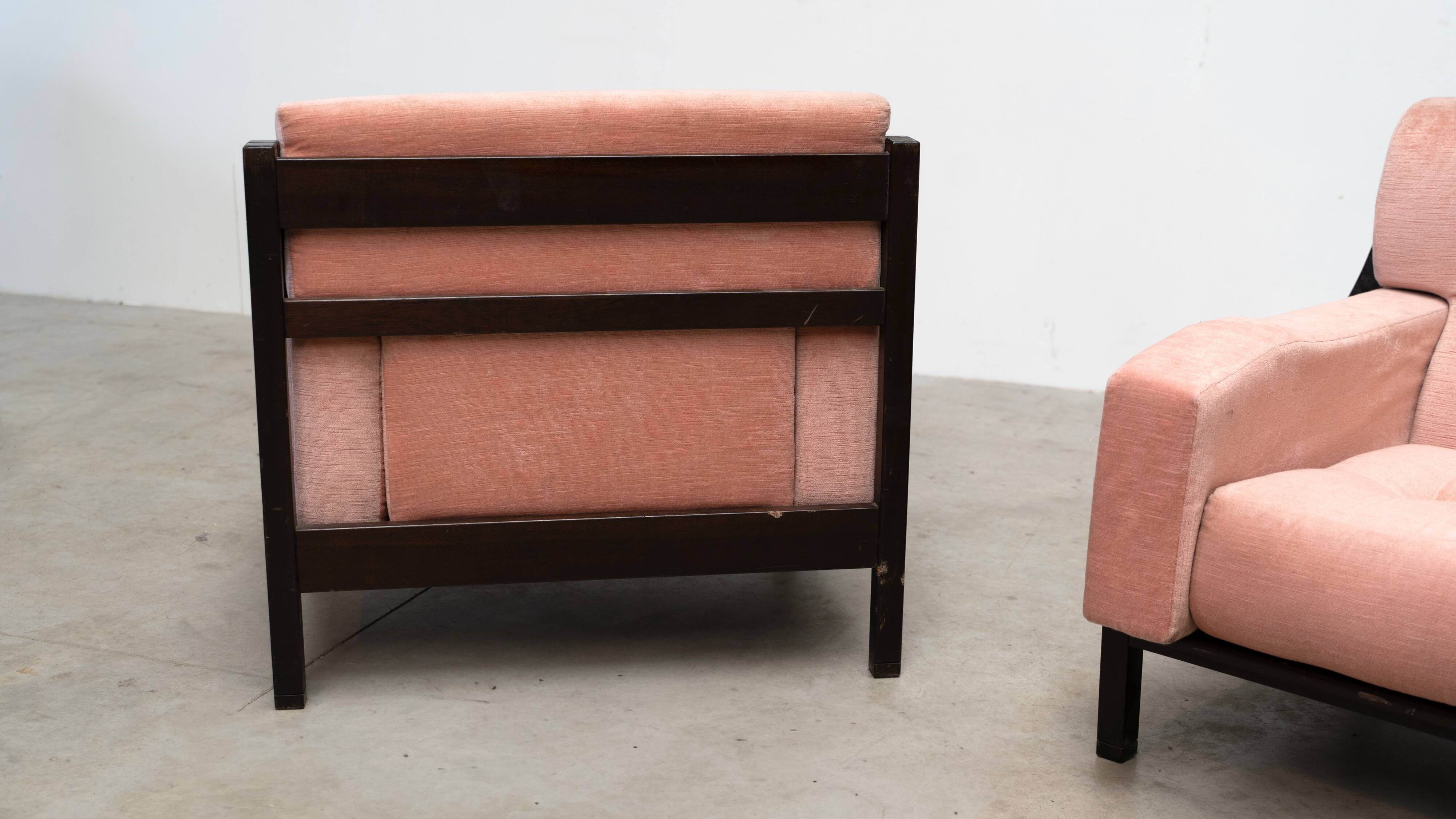 Ensemble de deux fauteuils lounge italiens