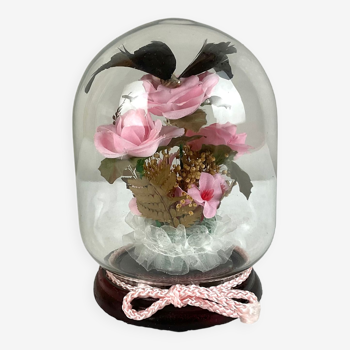 Globe en verre avec bouquet