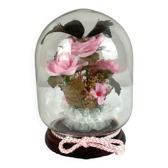 Globe en verre avec bouquet