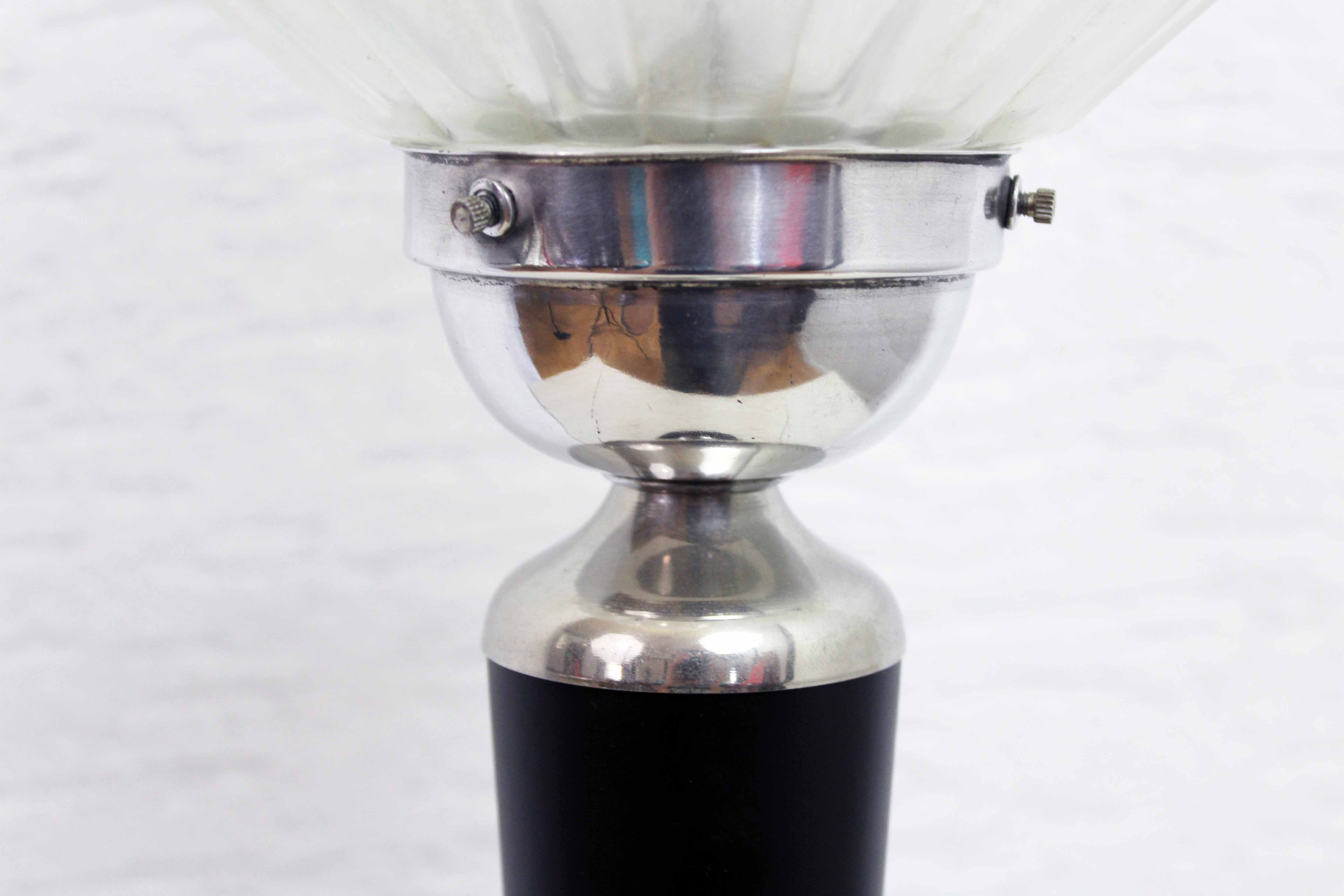 Art deco diamond shaped lamp