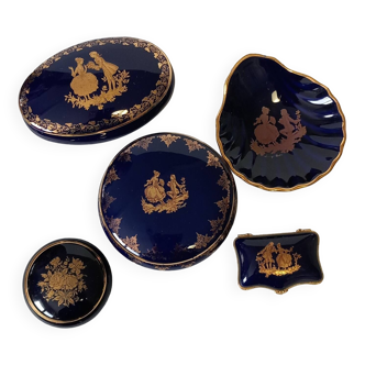 Porcelain boxes